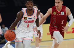 CBA常规赛战况：北京首钢防线稳固，上海海港进攻受阻，利拉德成最佳(cba比分最新战报)